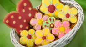 4 biscotti di pasqua decorati con pasta di zucchero FOTO