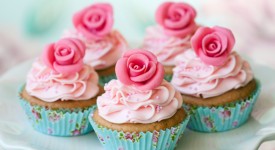 7 cupcake decorati con fiori FOTO